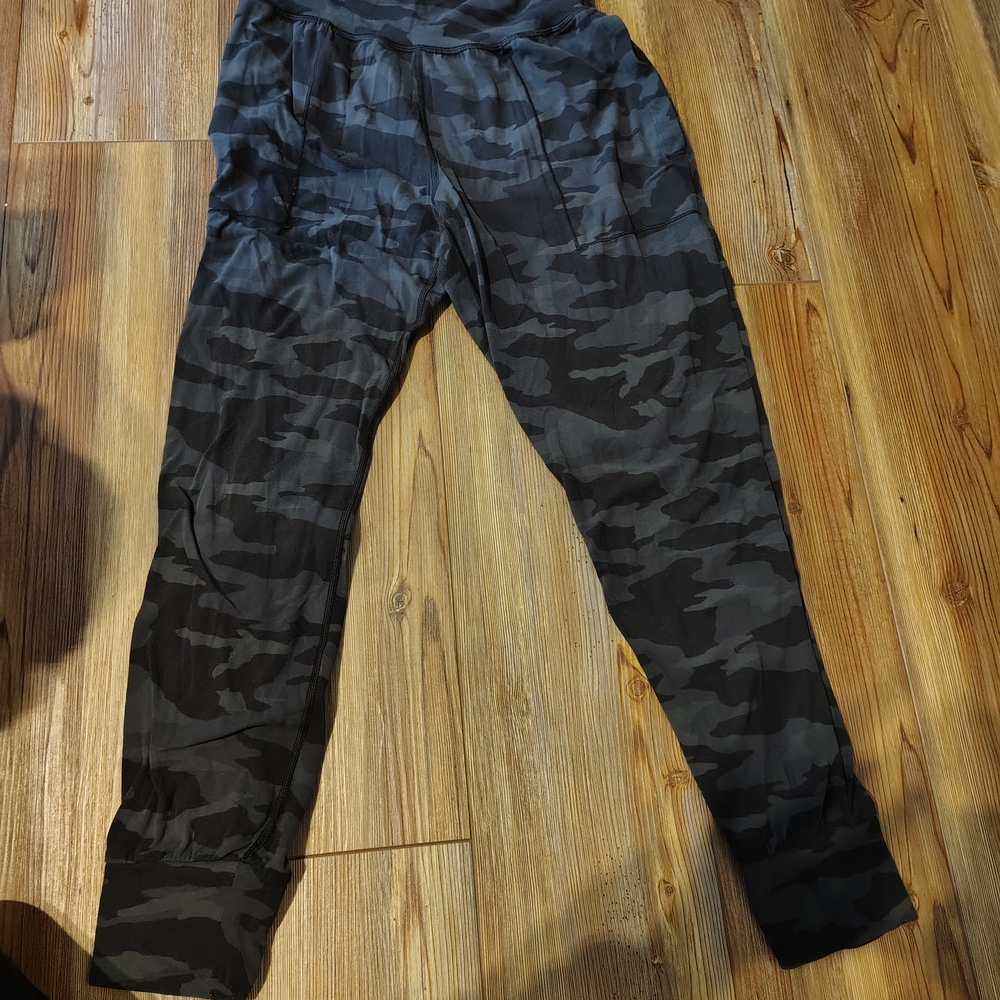 Athleta Dark Camouflage Joggers